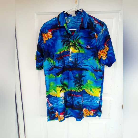 SHIRT MAN UNBRANDED SIZE MEDIUM Vibrant Tropical Hawaiian Shirt - Picture 5 of 6
